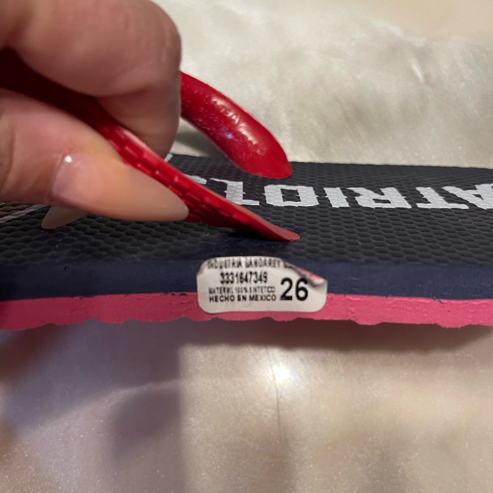 Flip Flops - Picture 5 of 6